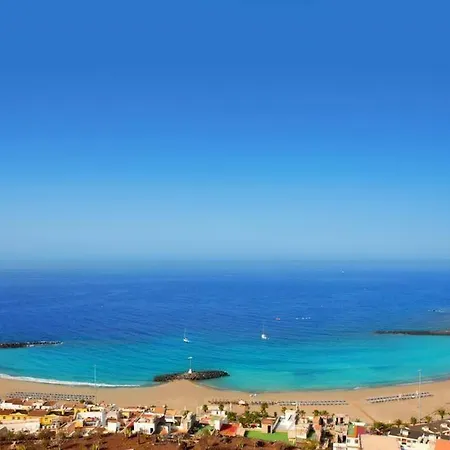 Castle Harbour With Heated Pool, Only 700 Meters To The Beach, Wifi, Balcony Apartman Arona