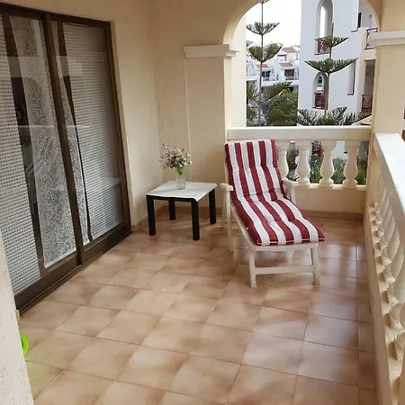 Castle Harbour With Heated Pool, Only 700 Meters To The Beach, Wifi, Balcony *