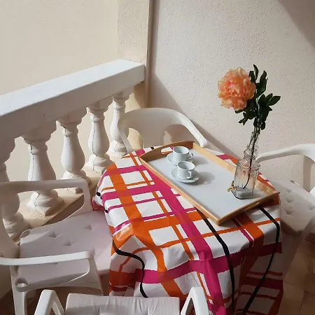 Castle Harbour With Heated Pool, Only 700 Meters To The Beach, Wifi, Balcony Apartament