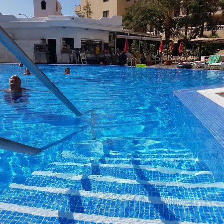 Castle Harbour With Heated Pool, Only 700 Meters To The Beach, Wifi, Balcony * أرونا